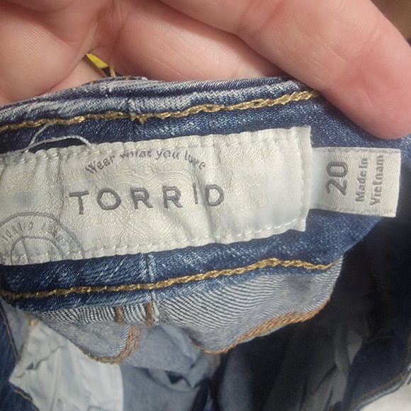 Torrid Distressed Jeans - Picture 3 of 3